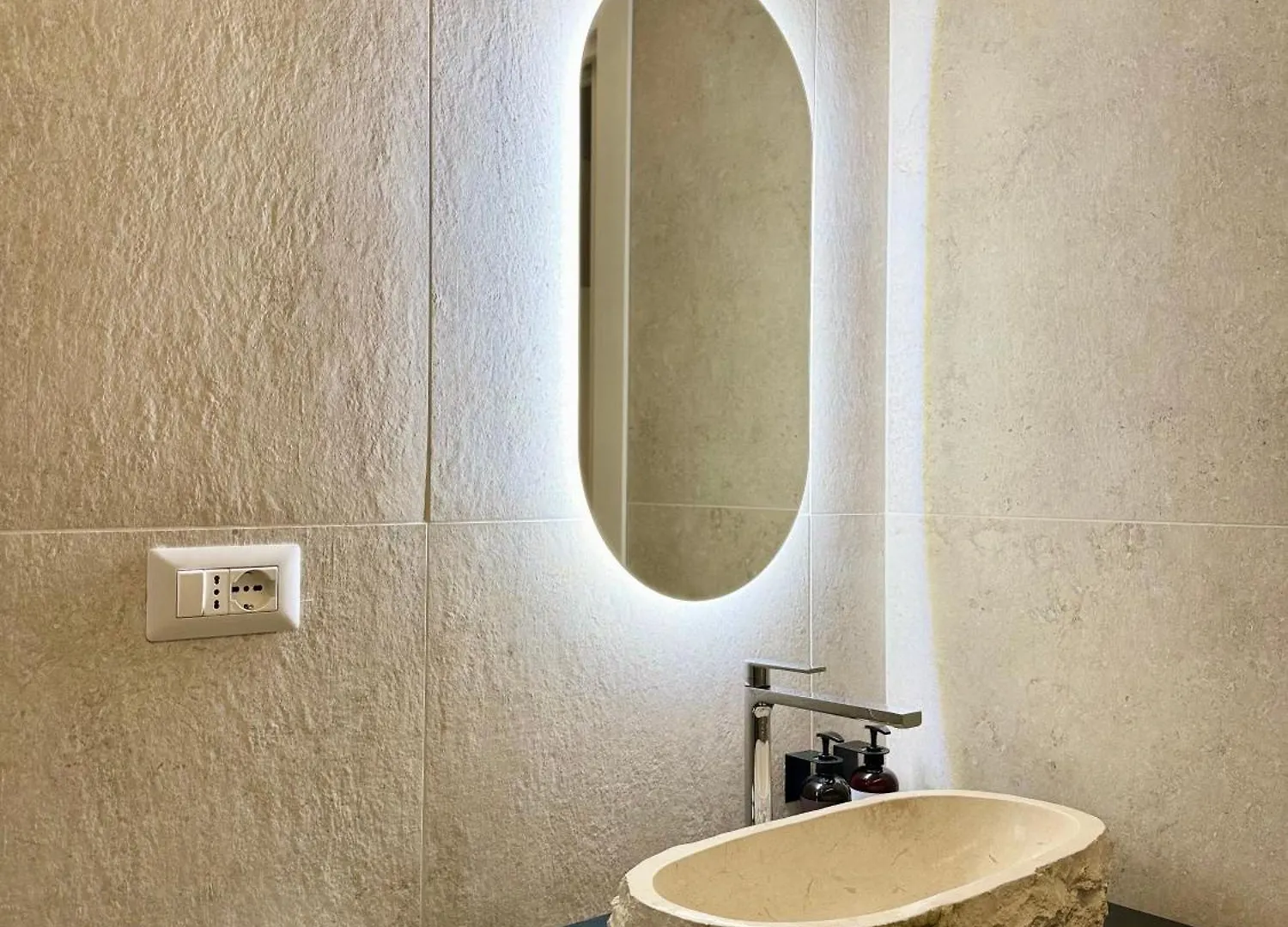 Anno13Suites Naples Guest house